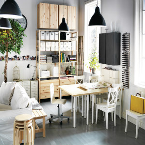 httpcdn.home-designing.comwp-contentuploads201208Black-white-pine-wood-home-office-space